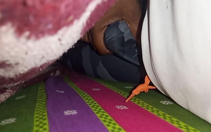 Sweet Indian cock: J’ai enlevé la jupe et le chemisier de la bhabhi...