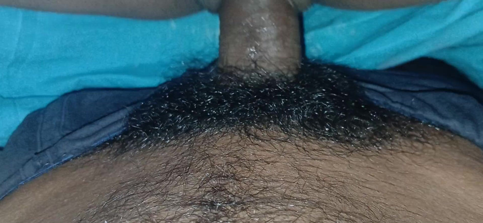MuzZ-K: Indische dorps-Desi-tante 's nachts geneukt door haar Ghori te maken - spuitend...