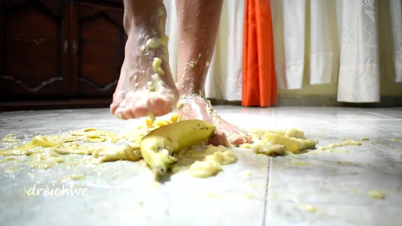 Dreichwe: Schiacciare 6 banane