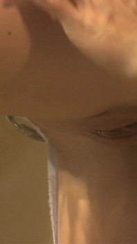 Casa-esposa Pinned on the Wall para um áspero estilo cachorrinho