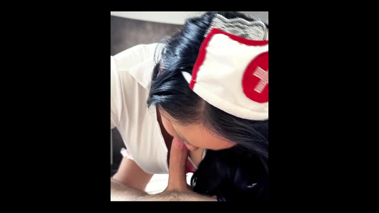 Lisa X Lopez: Tôi để anh ấy đụ miệng và chân tôi
