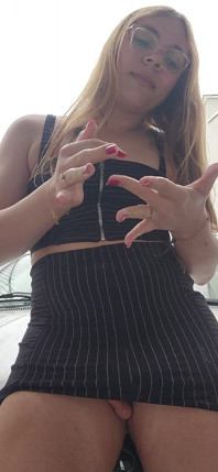 Horny as Hell, Getting It on in Broad Daylight Until She Cums