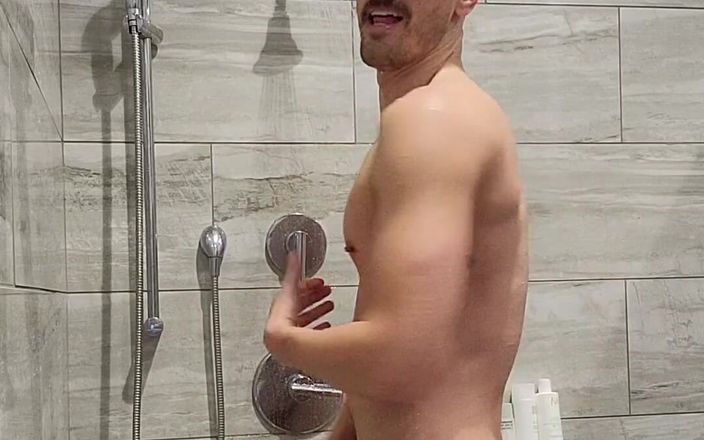 KingB8er: Enjoy the Shower and Dong Show!
