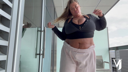 Veronica Jasmine: Khusus pecinta toket