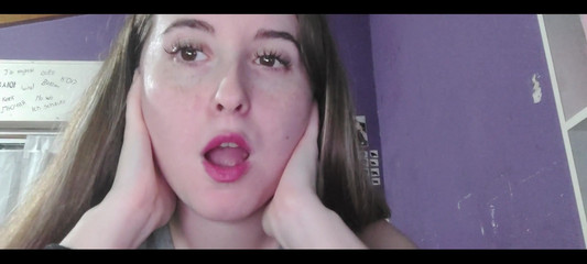 RavenHearth666VIP: 家を出る前にピンクの口紅を塗る