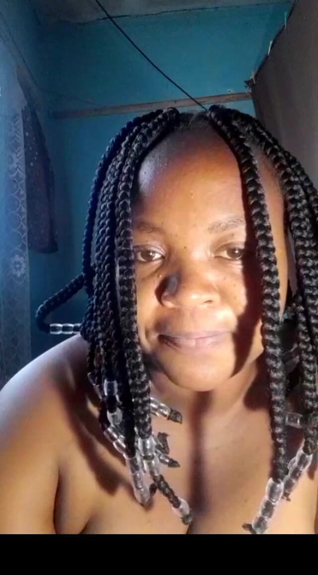 Mahali: Eu amo mostrar minha bunda preta na câmera 4