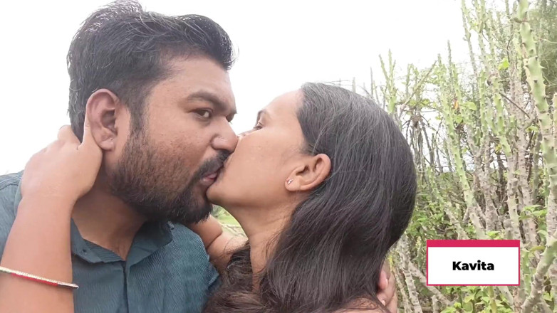 Kavita _zawazawi: Desi indyjski Marathi Kavita Bhabhi jebanie w dżungli z chłopakiem