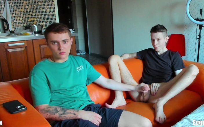 Evgeny Twink: Big 23 Cm Cock Getting Horny at Alex's Hand!