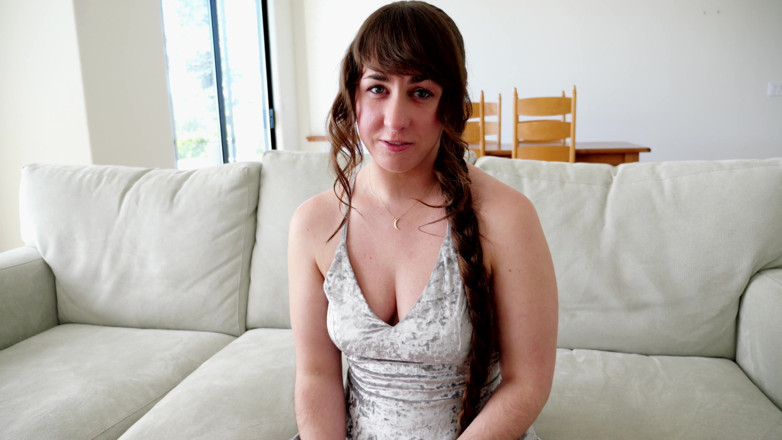 Princess Leia: Stepsister's New Living Arrangement