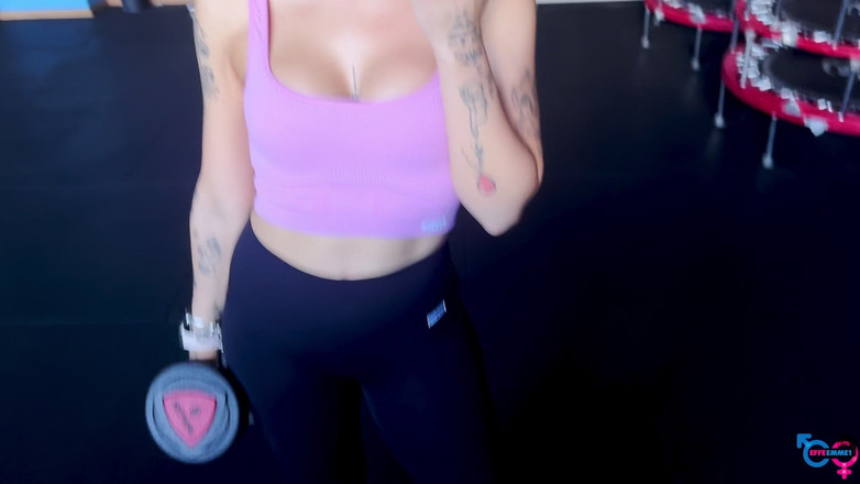 effeemme1: Effe Ragazza Italiana Scopata in Diverse Posizioni Gode Come Una...