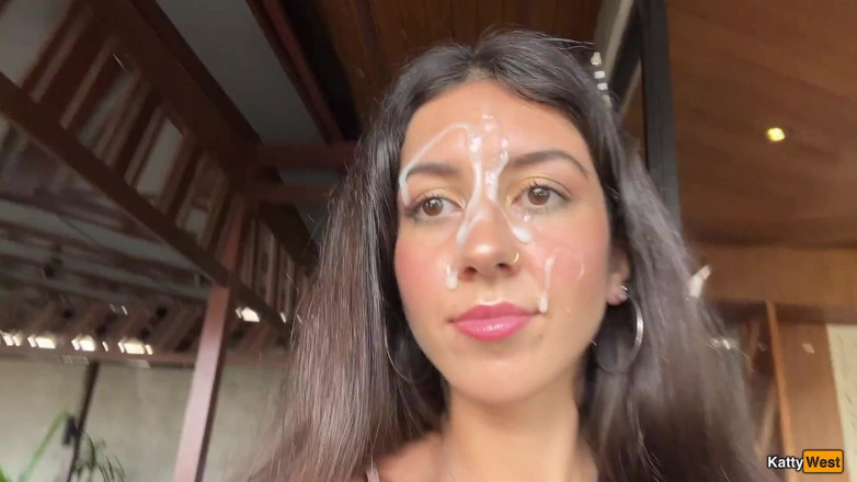 Katty West: Verrückter Cumwalk in DerN - blowjob in öffentlicher toilette, Kaffee trinken mit...
