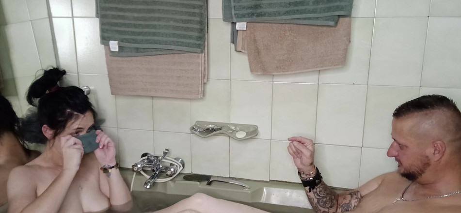 Bigjoefuckalott: Banyo