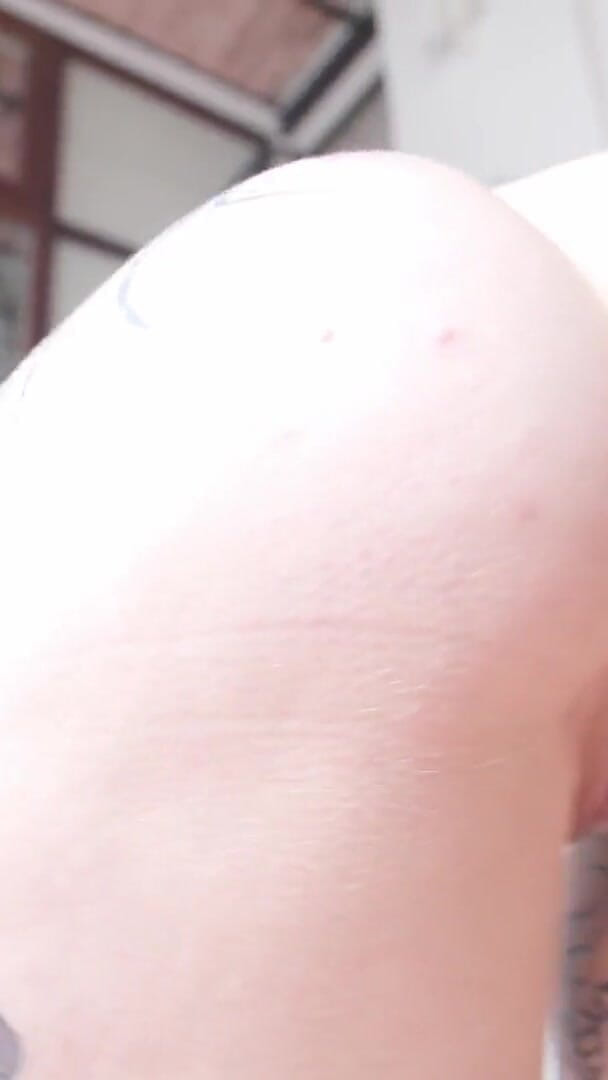 Rebekah Rose: Tetovaná dělá striptýz
