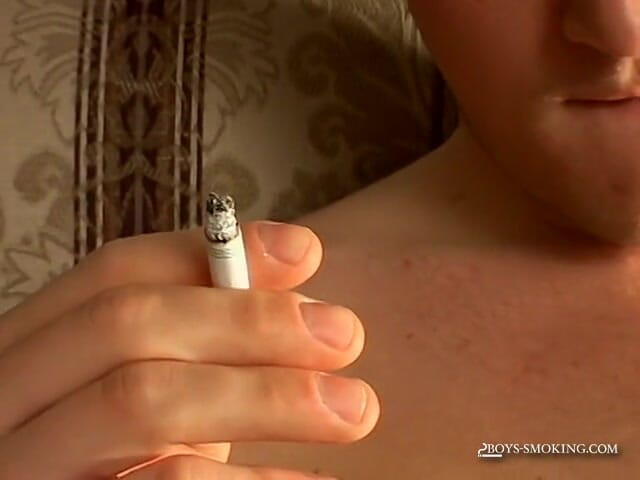 Boys Smoking: Londen Solo Smoke &amp; Stroke!