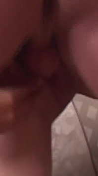 Slintající výměna mrdky po nedbalé trojce lízání kundičky
