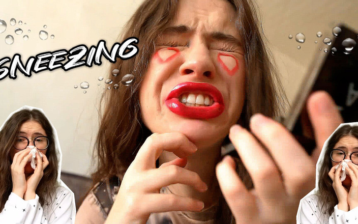 Rarible Diamond: Мила модель вебкамери сильно чхає прямо вам в обличчя