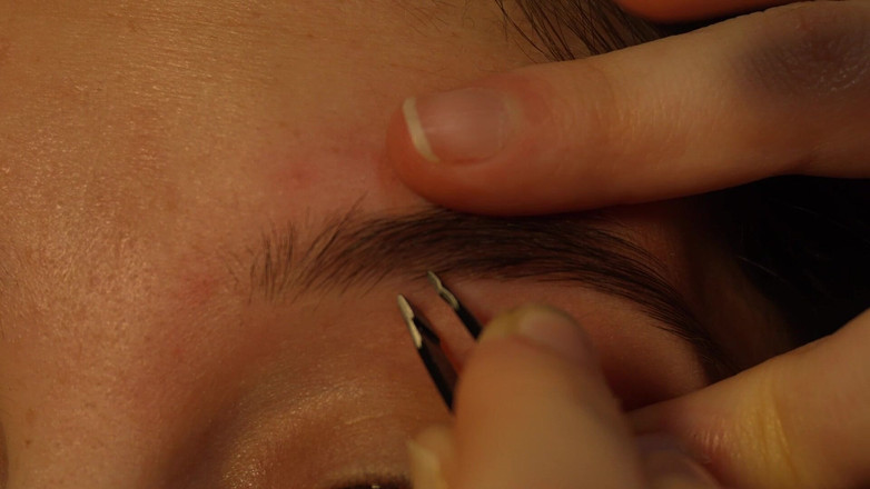 AmayaMori: Tôi sẽ sụt lông mày của mình thêm gần bằng...