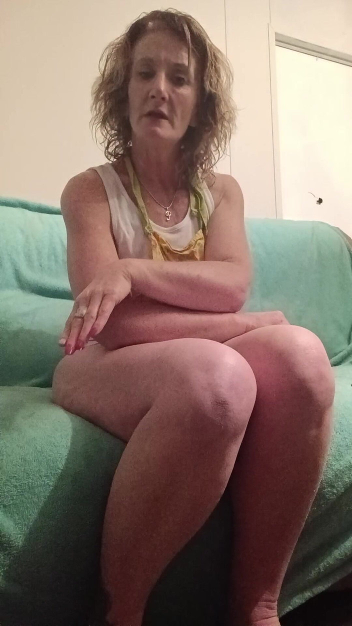 Longtoes45: Mommy's Boy