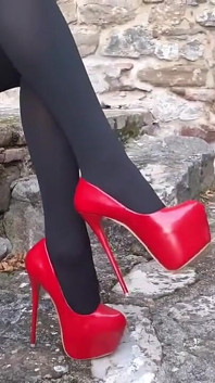MILF with Beautiful Legs and Incredible High Heels