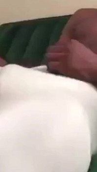 Odbijając mojego dużego czarnego penisa drażni prośbę fanów