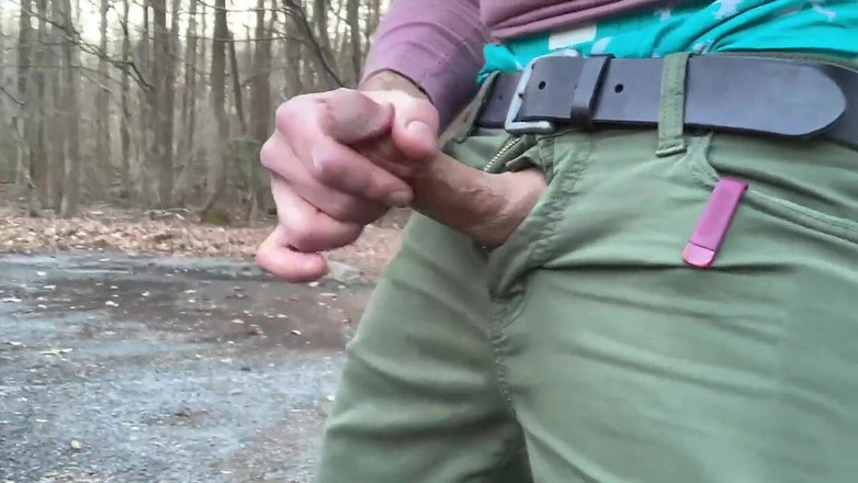 TJenner: 户外快速抽搐和射精