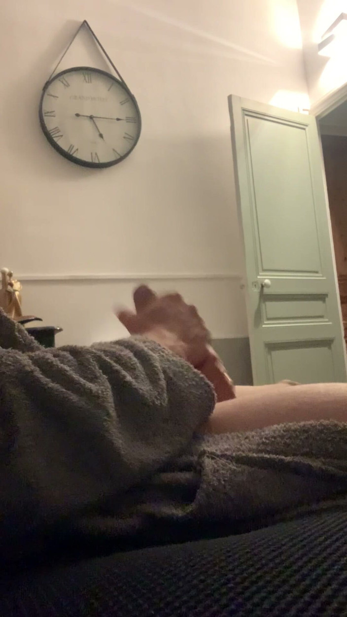 Gabriel Loma: Waking up in a Bathrobe and Handjob