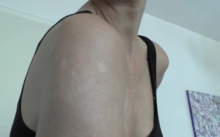 Lady Victoria Valente: Scars on My Upper Arm, Lady Victoria Valente