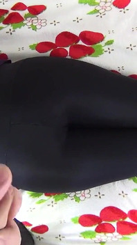 Broek moet droog schoongemaakt worden!