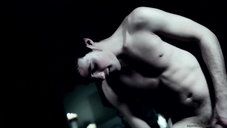 Twinklight: "edmund" divora la sua preda