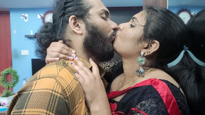 Vaigavarun45: Mallu Couple Hot Fuck in Sari, Sari usuwanie i gorące...