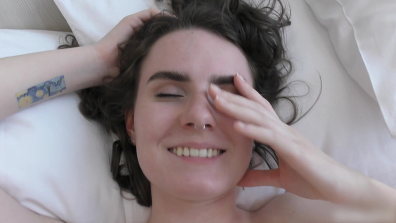 Beekeeper: Seni üvey kardeşim sanıyordum! – Üvey kardeşimin nerede olduğunu bilmiyorum.