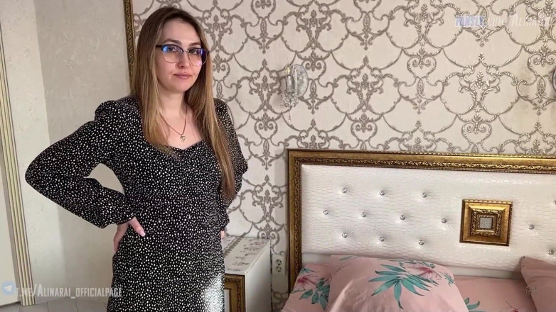 Alina Rai: Seyahat sırasında üvey oğul üvey annesini otelde sikiyor ve ağzına boşalıyor