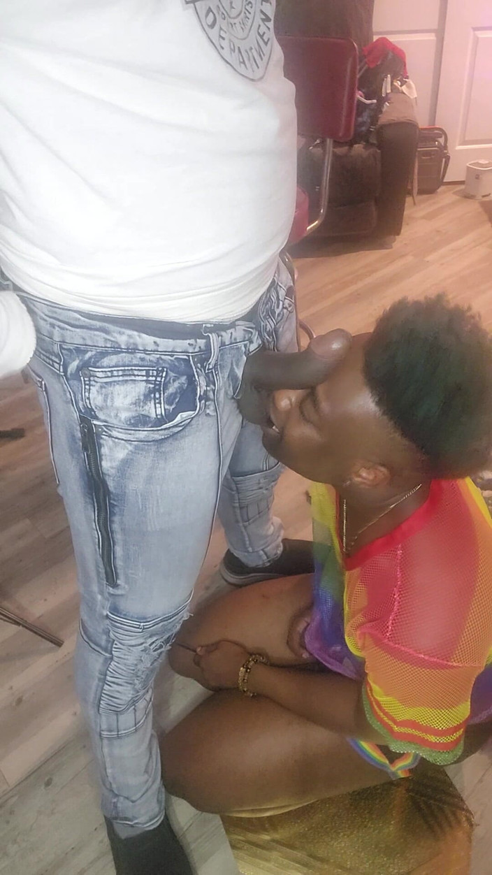 Wondahead21: Pelo orgulho gay, foda na garganta da bicha! Supahead21