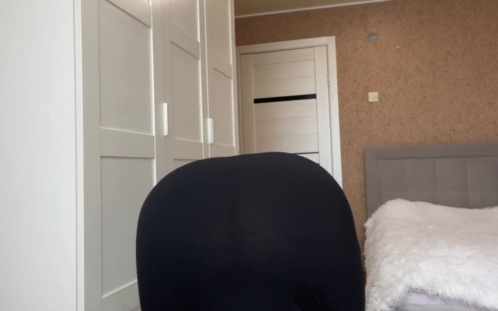 Lux Eva: Arabská manželka v hidžábu našla sexuální hračku při úklidu a byla...