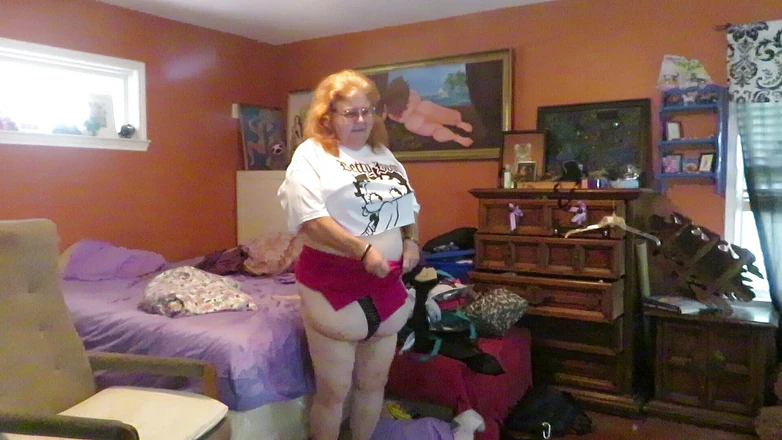 BBW nurse Vicki adventures with friends: Requested cam show wearing betty boop crop top