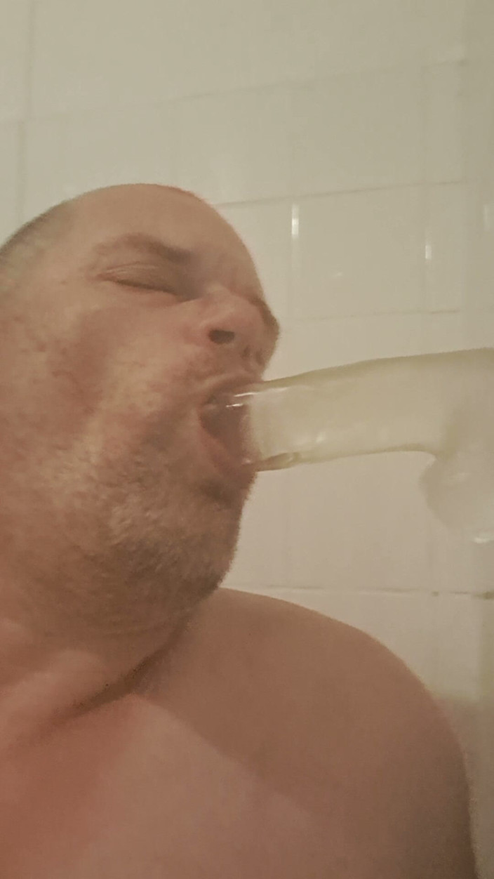 Fickspecht: Sucking Round in the Bathroom