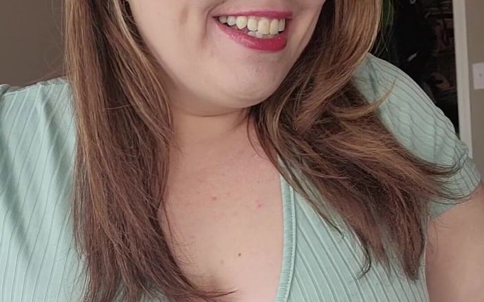 KinkyKatie: Tôi thật là một con đĩ khi tôi là quản gia!...