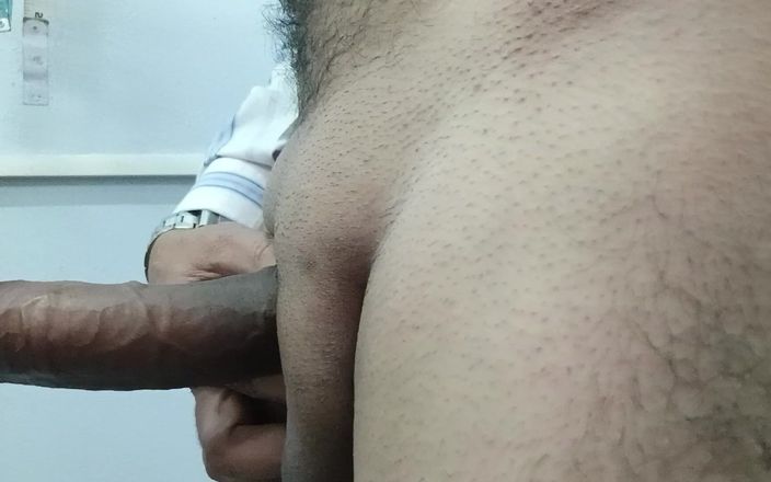 Jagtar: Masáž mého velkého ptáka