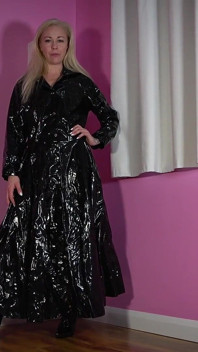 Plavky Dominatrix obrací stoly na perverzní rande sperma, sněz to a odejít