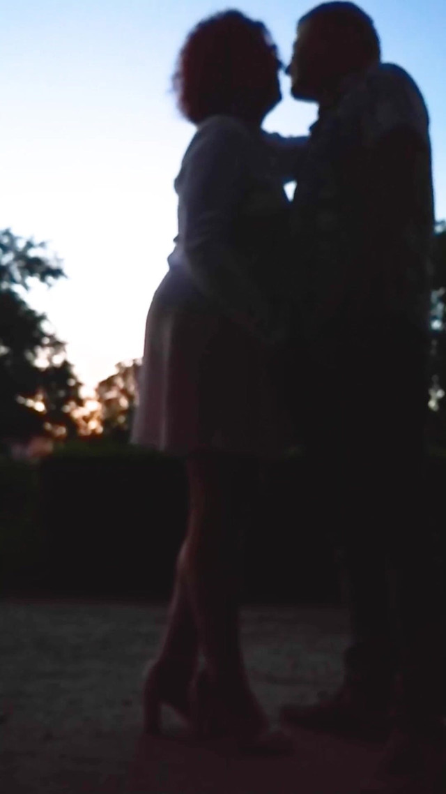 I Invited My Girlfriend for a Walk in the Park (Serge Didier)