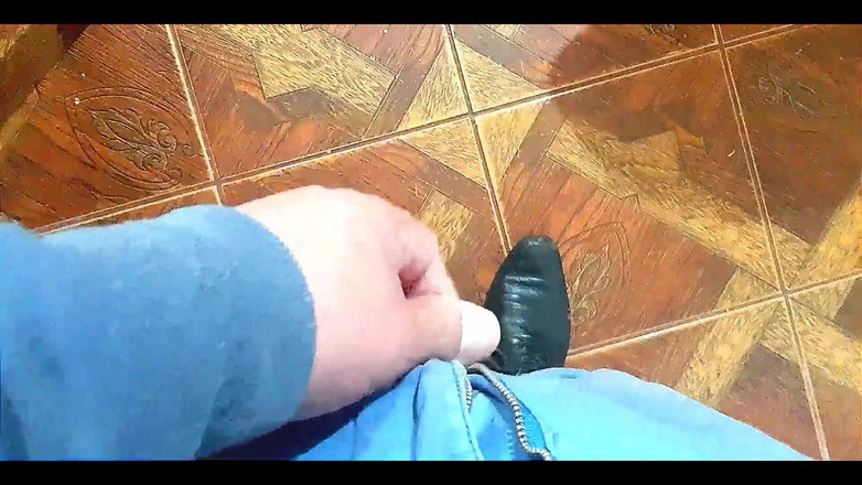 BBW Kelly Mom: Друг мого чоловіка робив ремонт вдома, він спостерігав за мною і несподівано прийшов трахатися.