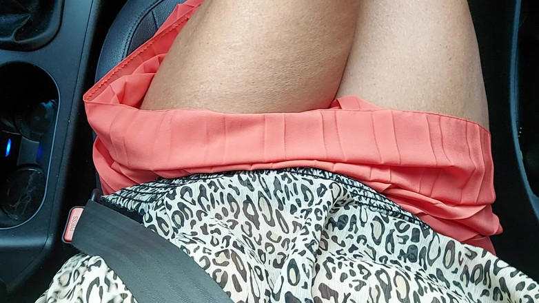 Step Mommy: Geile rijpe stiefmoeder masturbeert en plaagt haar stiefzoon in de...