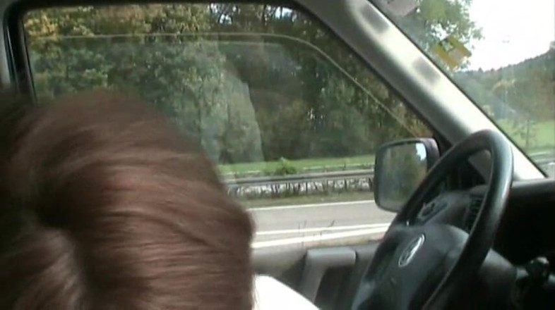 Popp Sylvie: Facial in my car