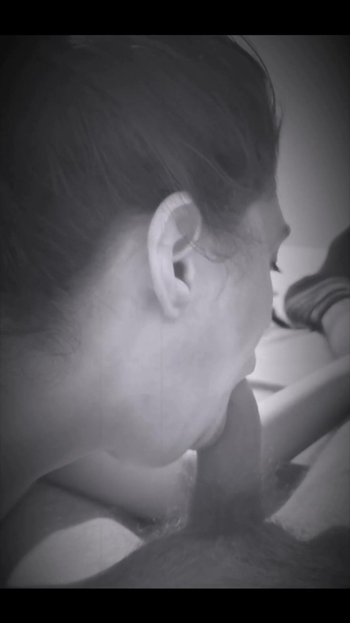 Hard & Rock cc: Peut-être que le ralenti t’aidera à voir ma langue sale