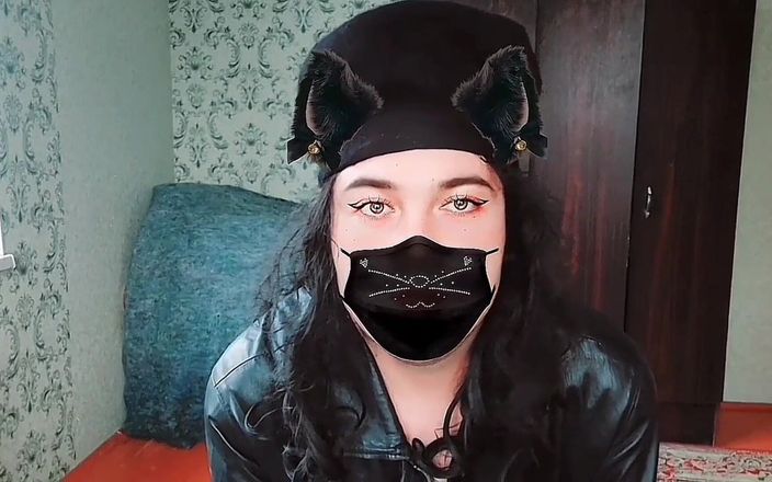 Kitty_Cross: 순수한 우아함의 인격화: 모든 스플렌을 입고 시의적절한 미녀와 Graceof White의 몸을 축하해