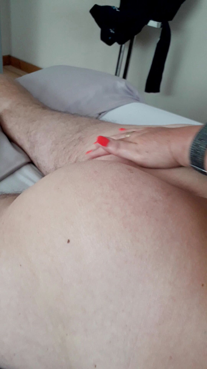 Uk Joolz: Acariciando sua bunda, enquanto ele está fodendo aquelas botas de...