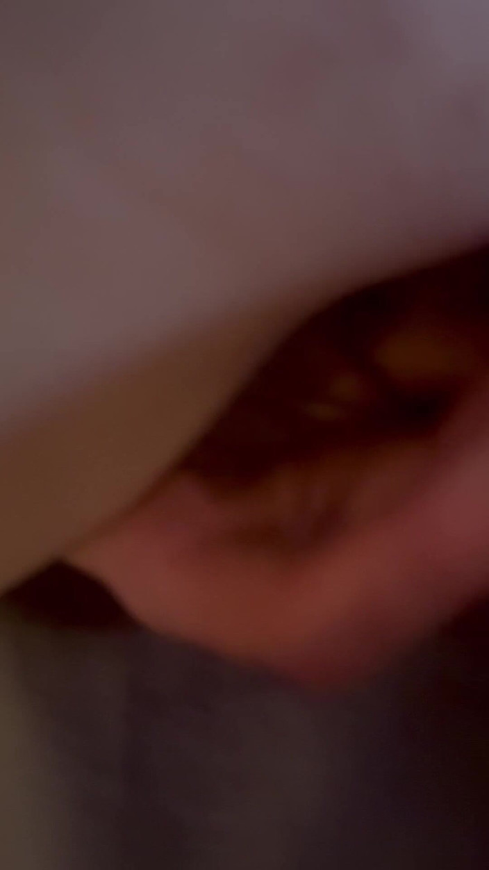 Zoey Portland: Geile jonge milf wordt hard geneukt door automonteur op zijn...