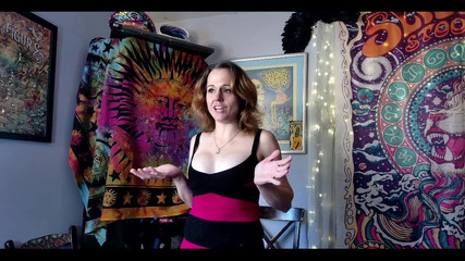 Suzy Wylde: Suzy Wylde melanjutkan pelatihan analnya