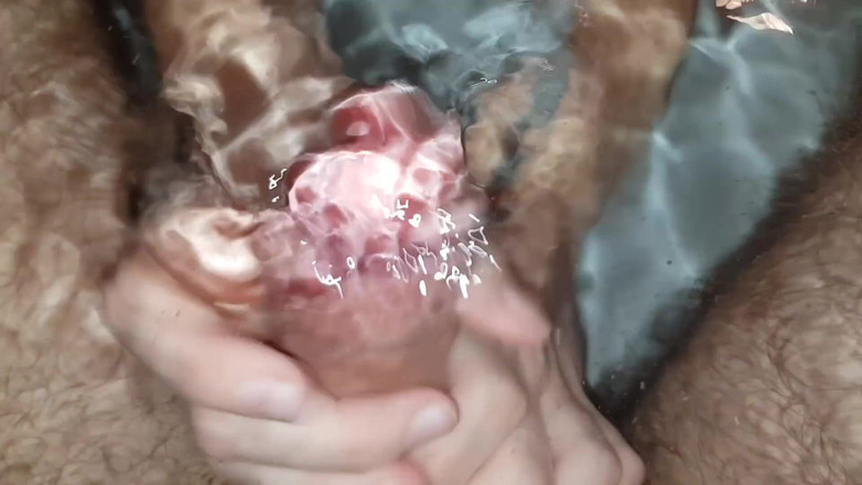 Cum_Passion: Sexy podvodní honění a výstřik! POV