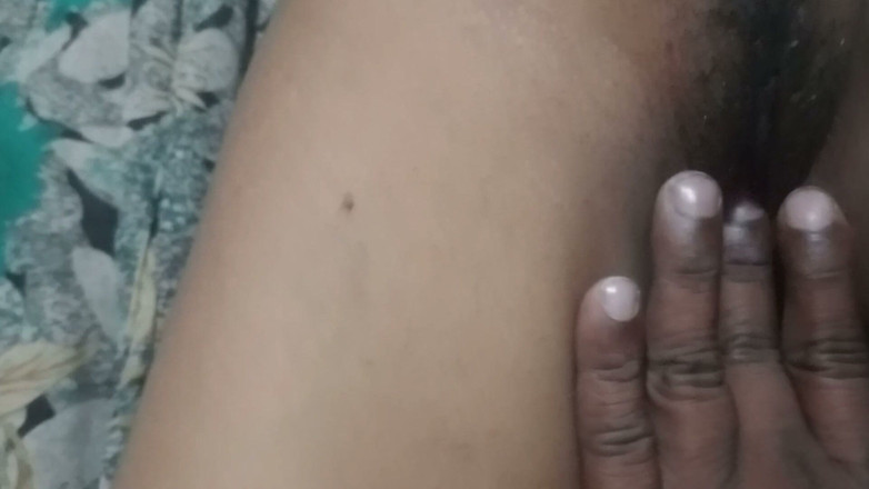 Priya Singhh: 亚洲妻子完全享受我的鸡巴